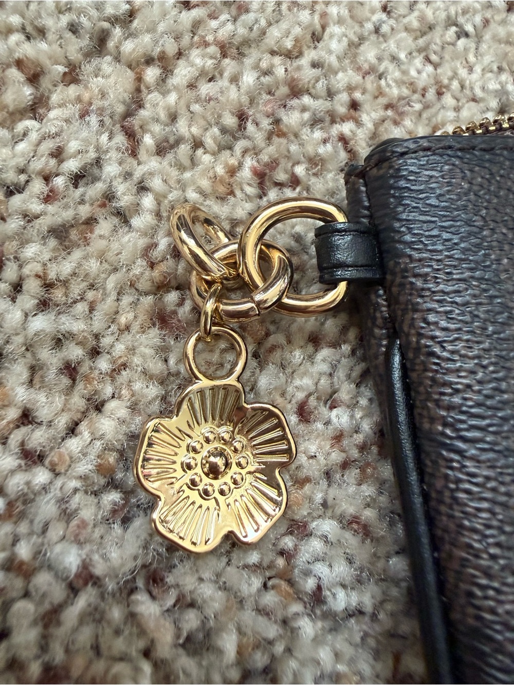Coach small pouch /card case - Picture 4 of 4